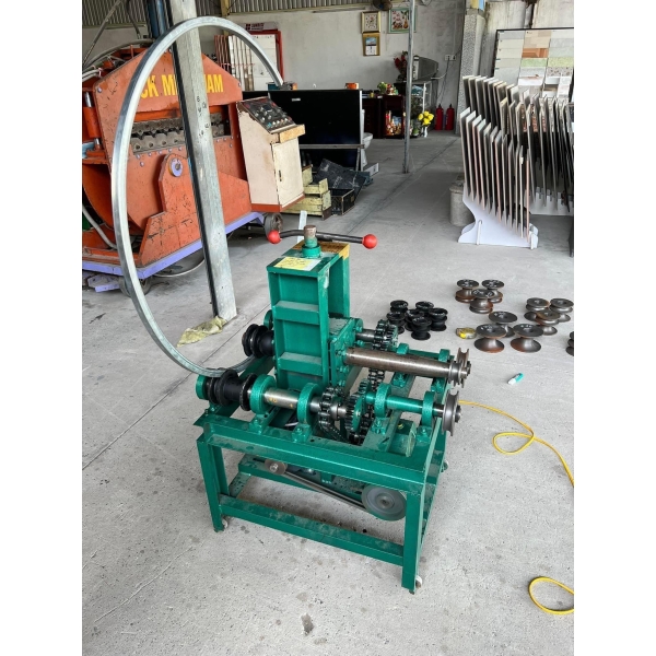 Máy uốn ống 3 trục phi 76 dang cơ